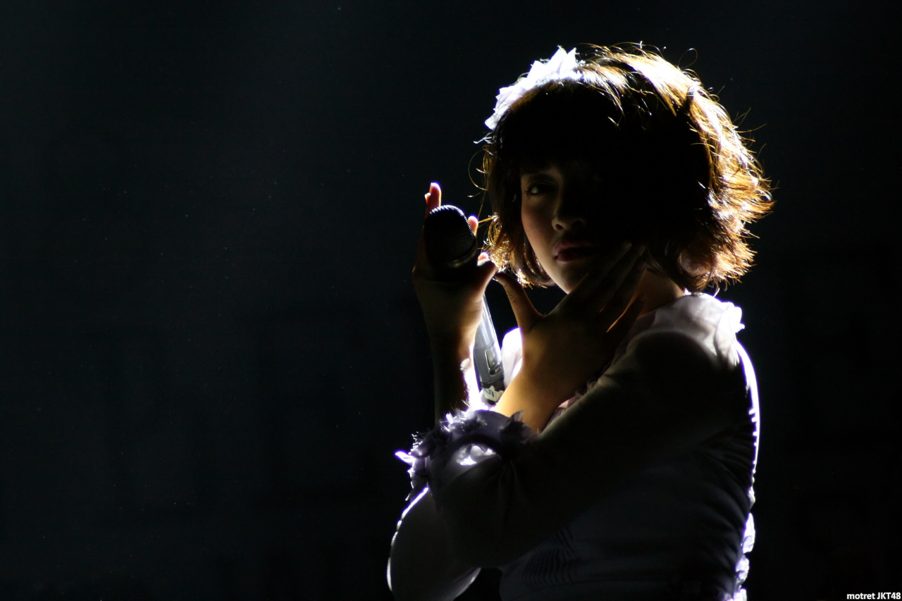 Devi Kinal Putri JKT48 Kaze Wa Fuiteiru — Angin Sedang Berhembus Handshake Festival Jakarta 28-02-2015